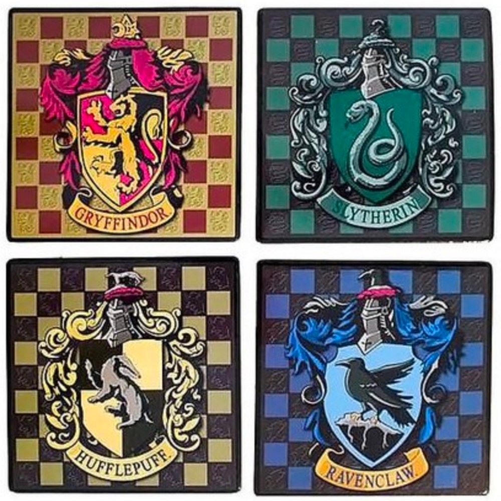 NEW! Harry Potter™ Limited Complete Crest Tins Set - Picture 6 of 7